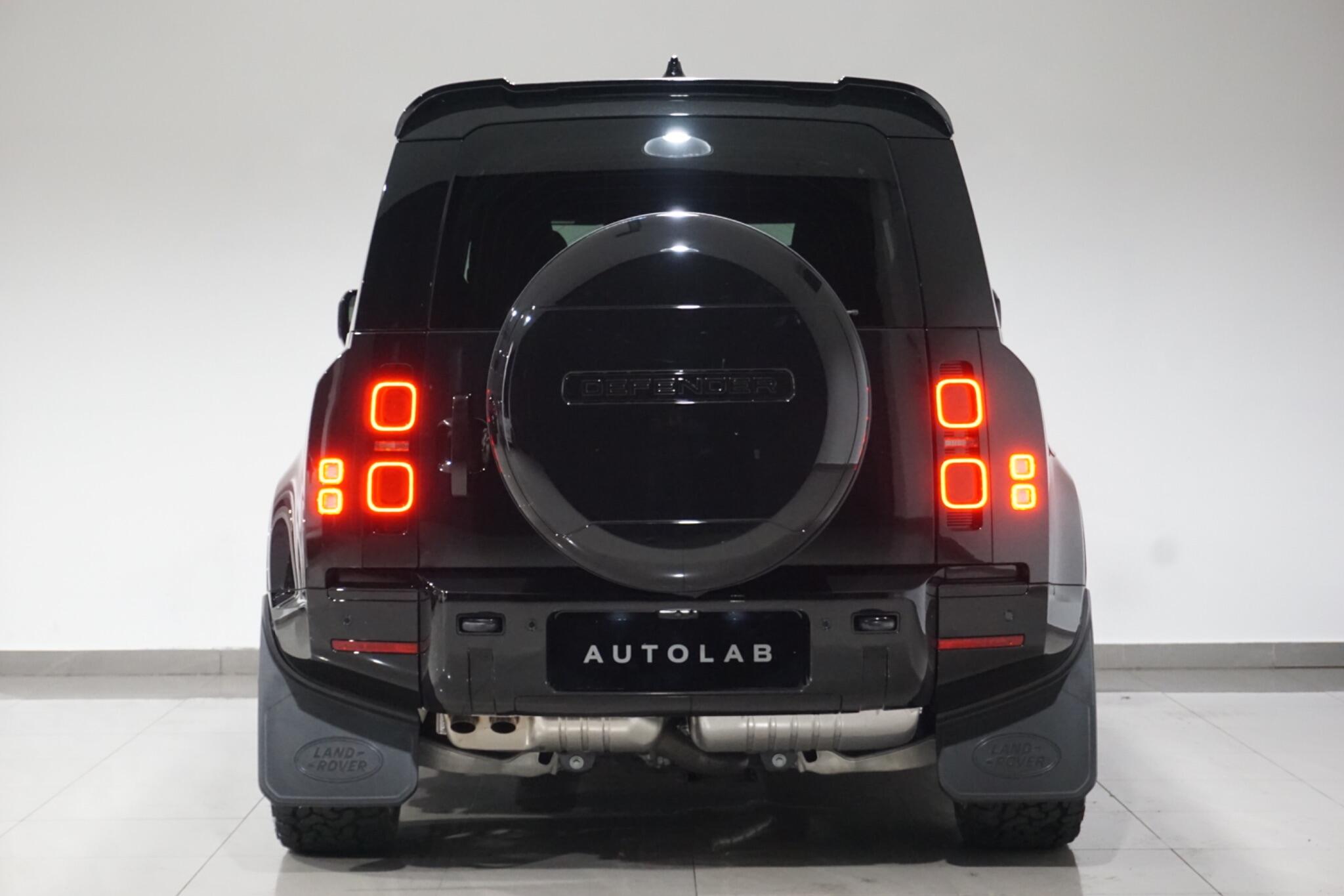 Land Rover Defender 110 3.0 D300 MHEV X-Dynamic HSE Auto 4WD Euro 6 (s/s) 5dr